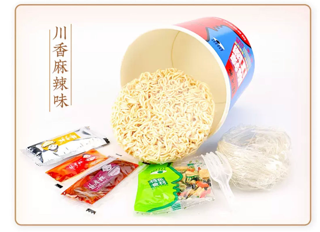Spicy Flavor Cup Ramen Instant-Nudeln für geschäftige Tage Schnelle und einfache Zubereitung in nur 3 Minuten