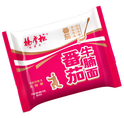 Nicht scharfe Tomaten Rindfleisch Geschmack Instant-Nudeln OEM 129g*24 gesunde Instant-Ramen