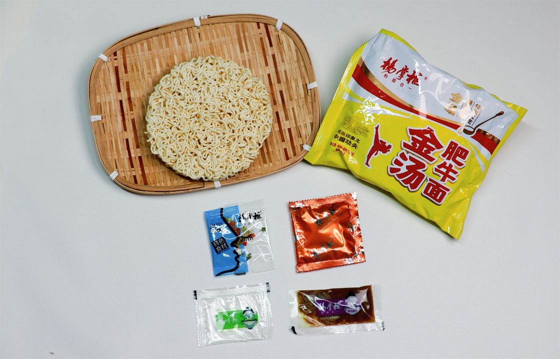 125g*24 Instant-Nudeln mit goldener Suppe Rindfleischgeschmack und Kochmethode mit kochendem Wasser