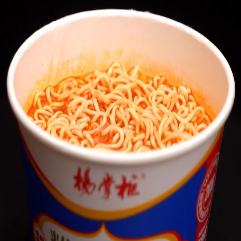 Leicht zuzubereitende, in Papier verpackte chinesische Instant-Vermicelli mit traditioneller Würzung, neuer Geschmack