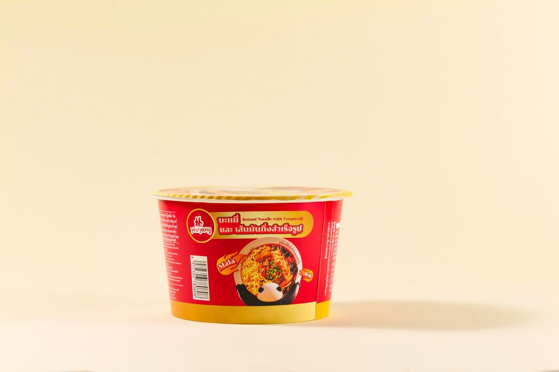 Haltbarkeit 12 Monate Cup Noodles Chongqing Mala Geschmack 92g12 Bereit zum Essen Instant Noodles für Lebensmittelhändler entwickelt