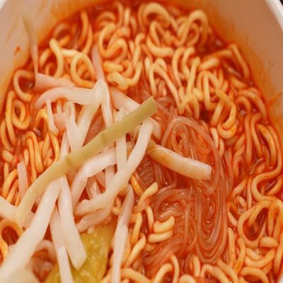 Chinesische Instant-Nudeln Instant-Nudeln mit Vermicelli Schnecken-Nudeln Geschmack Glas-Nudeln